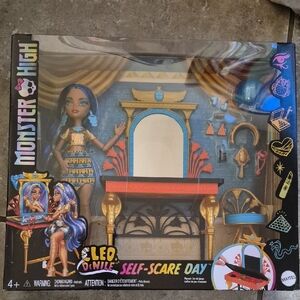 Cleo De-Nile G3 Self Scare Day